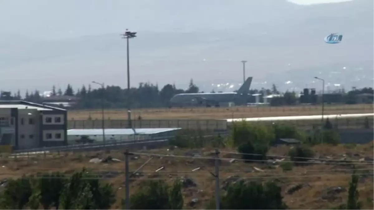 NATO Heyetiyle Konya\'ya Gelen Alman Vekilden Selfie