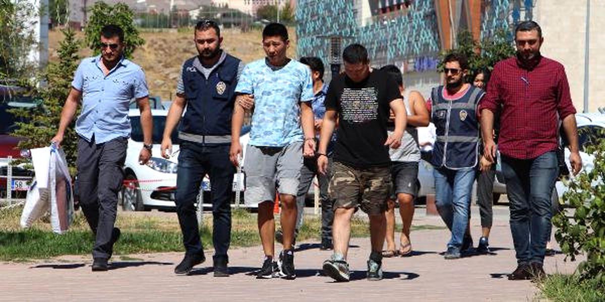 Özel Düzenekli Çanta ile 13 Bin Liralık Kıyafet Hırsızlığı