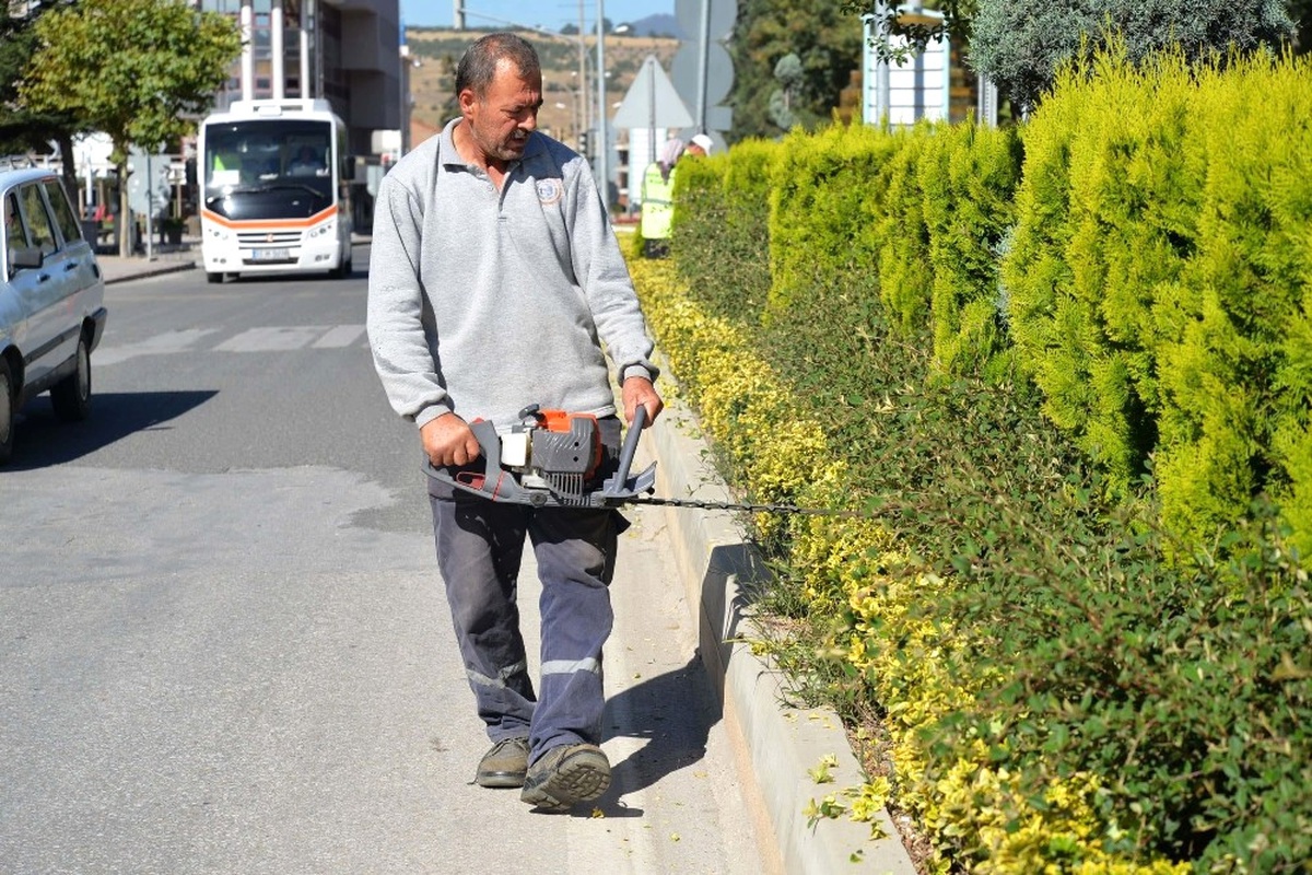 Park ve Yeşil Alanlarda Sonbahar Hazırlıkları Başladı