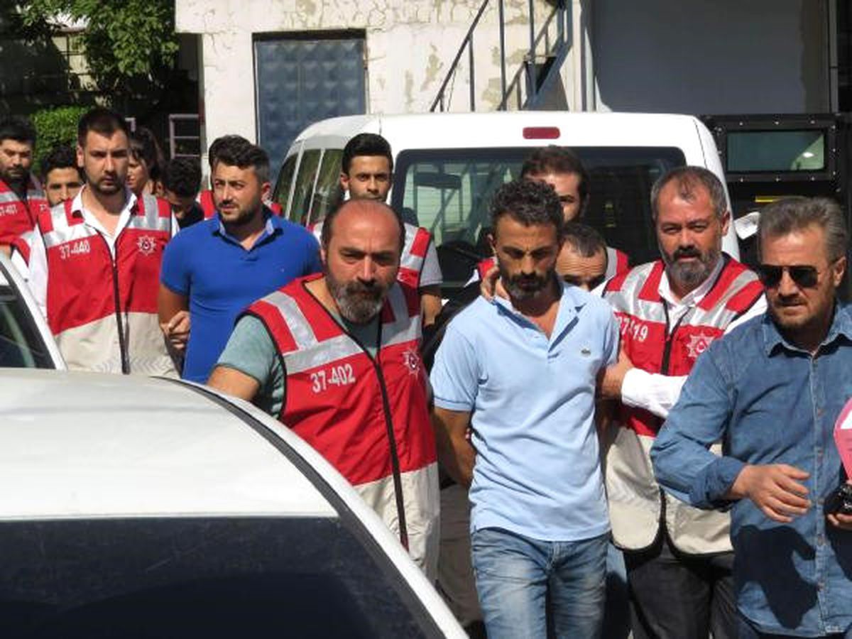 Servis Çatışmasına Karışan 5 Kişi Adliyeye Çıkarıldı