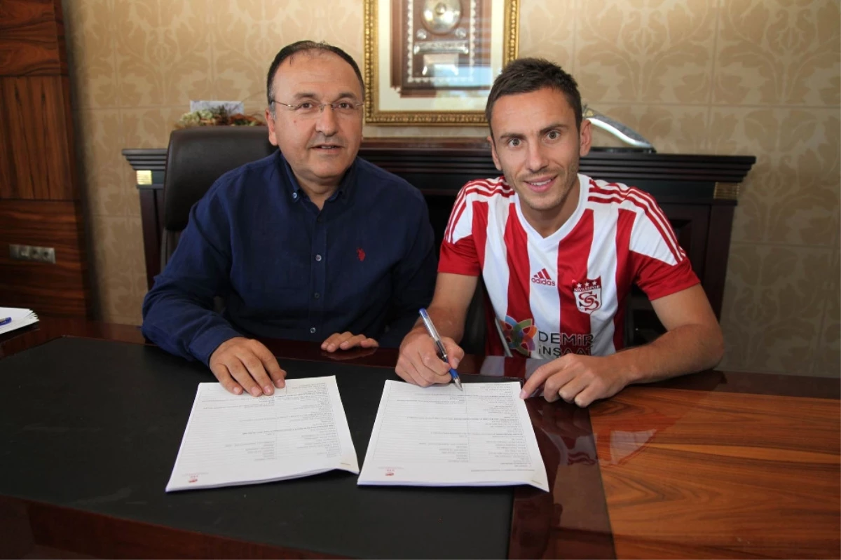 Sivasspor, Rybalka ile Sözleşme İmzaladı
