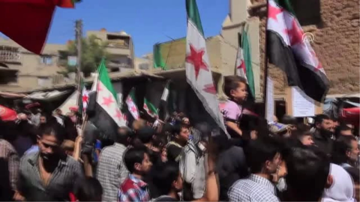 Suriye\'de "Mistura" ve "Kimyasal Beşşar" Protestosu - Doğu