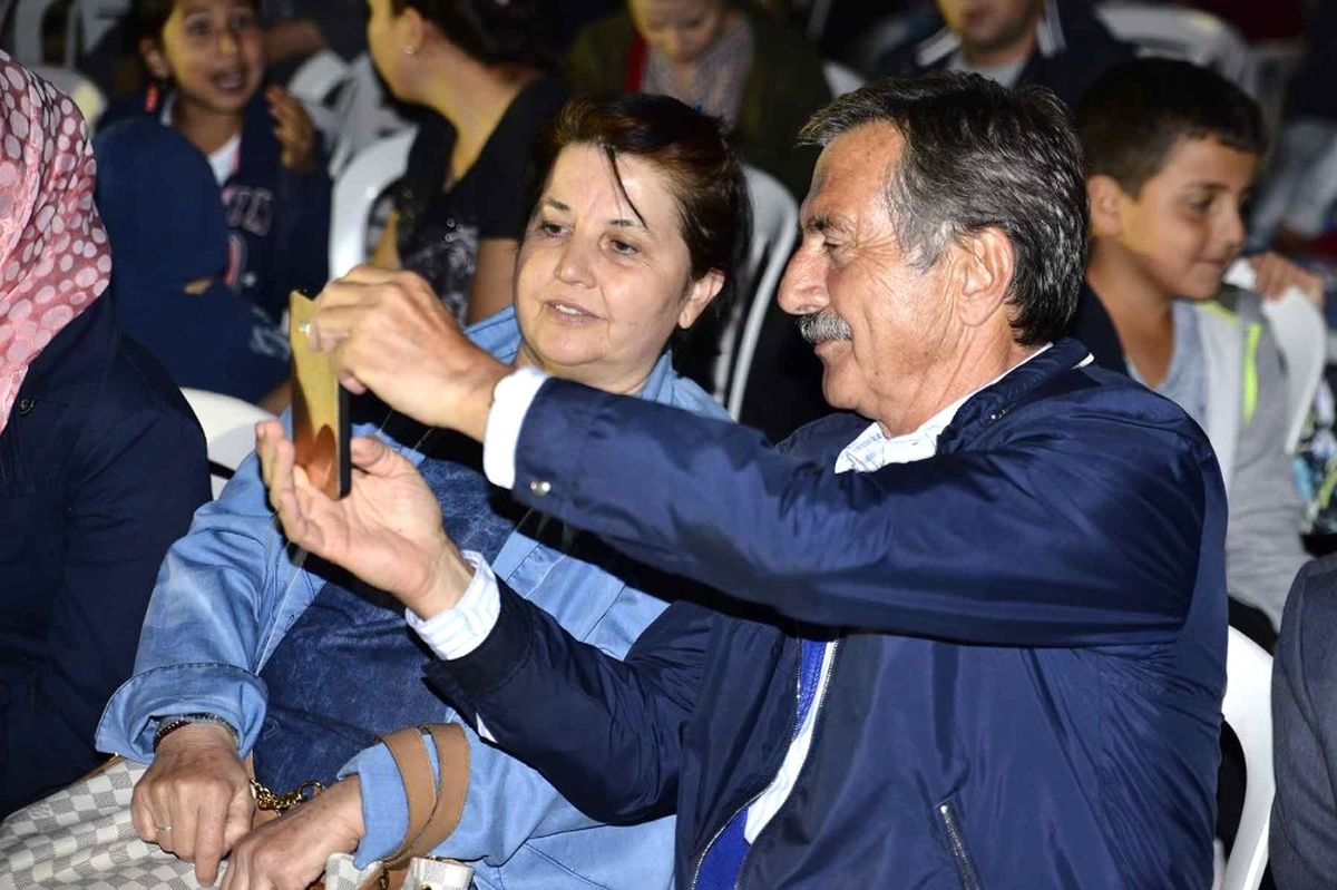 Tepebaşı\'ndan Şeker Mahallesi\'nde Halk Konseri