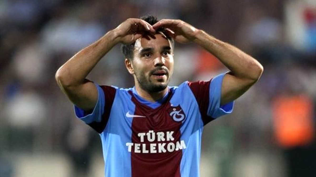 Trabzonspor Sosa ve Volkan Şen\'i Kap\'a Bildirdi