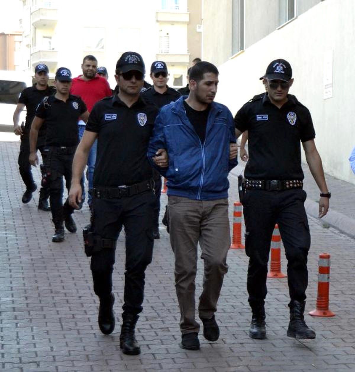 Uyuşturucu Ticaretinden 3 Kişi Adliyeye Sevkedildi