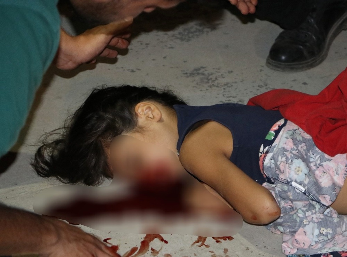 Yüksekten Düşen Kız Çocuğu Ağır Yaralandı