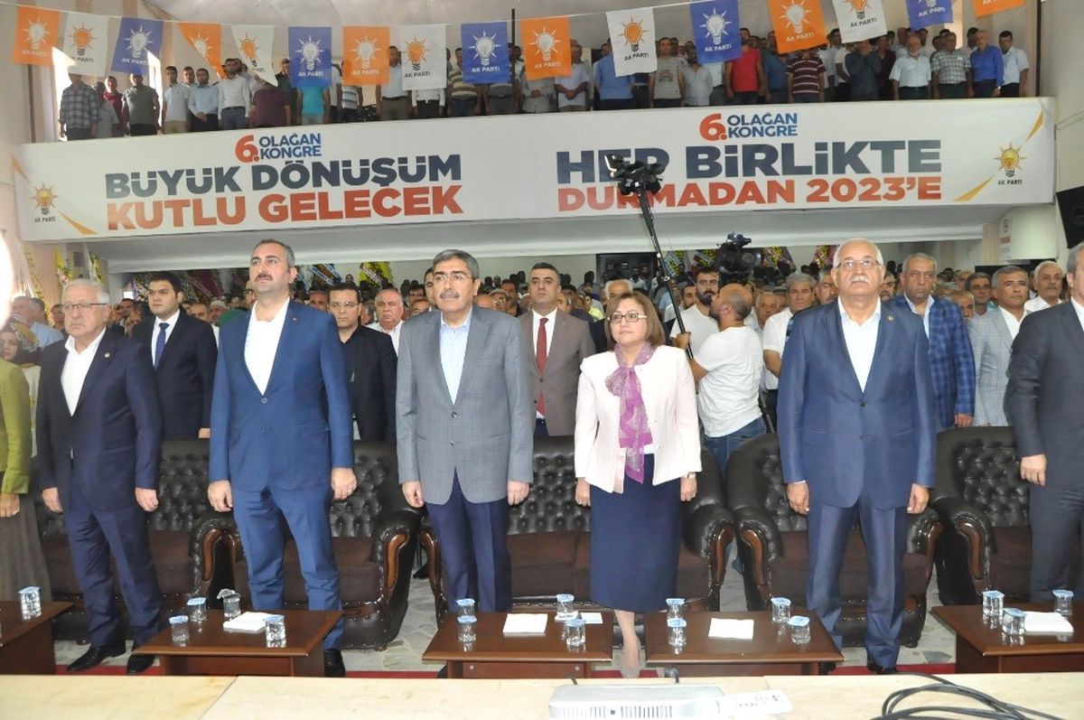 Adalet Bakanı Abdülhamit Gül\'den CHP\'ye Sert Eleştiri