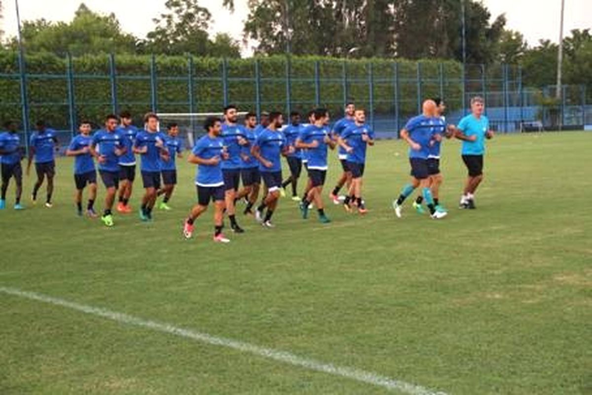 Adana Demirspor\'da Hazırlıklar Devam Ediyor