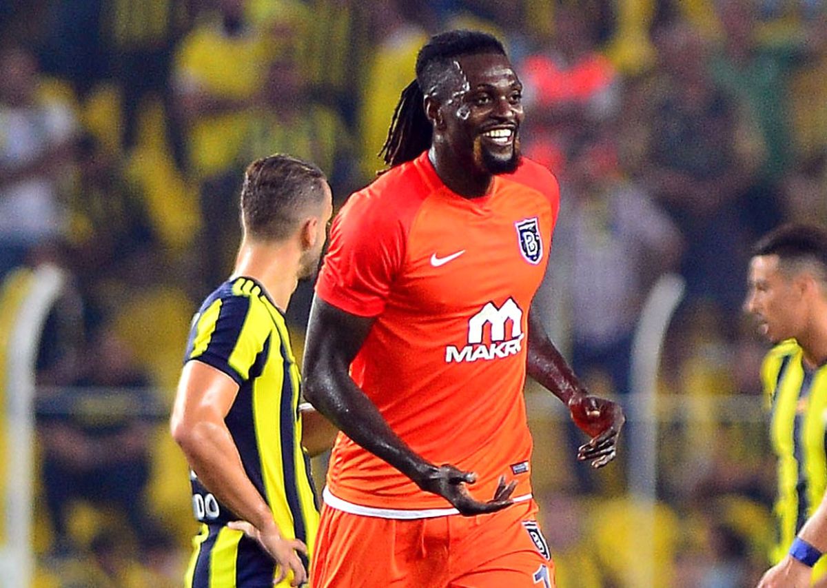 Adebayor Büyükleri Boş Geçmiyor