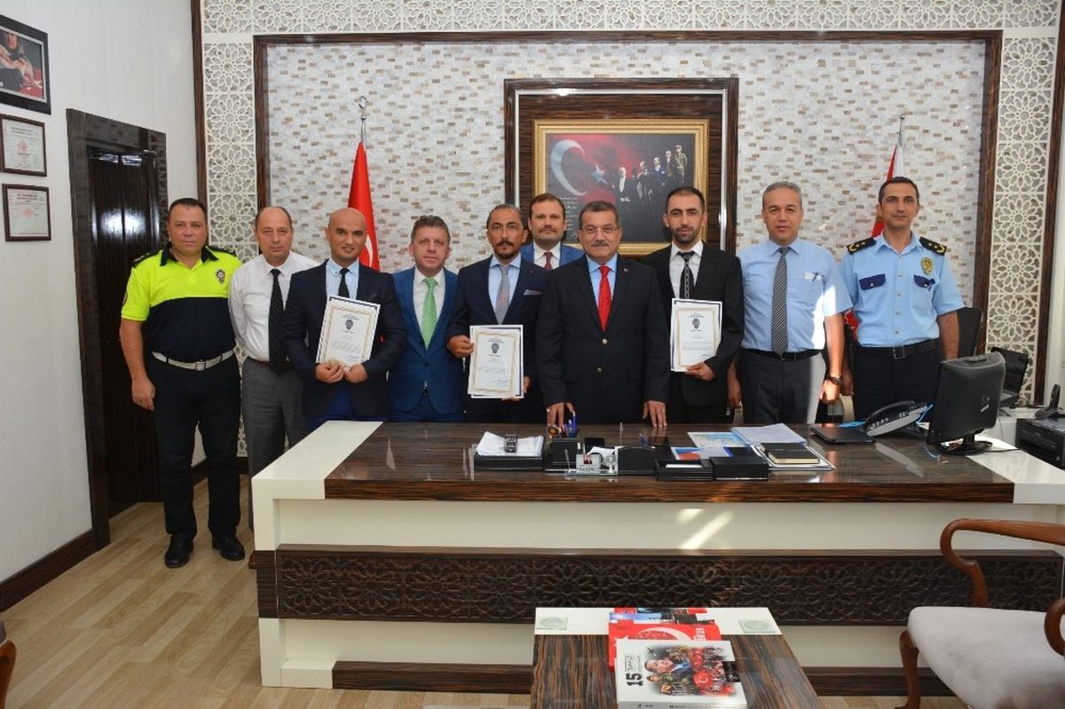 Antalya\'da "Ayın Polisleri" Ödüllendirildi