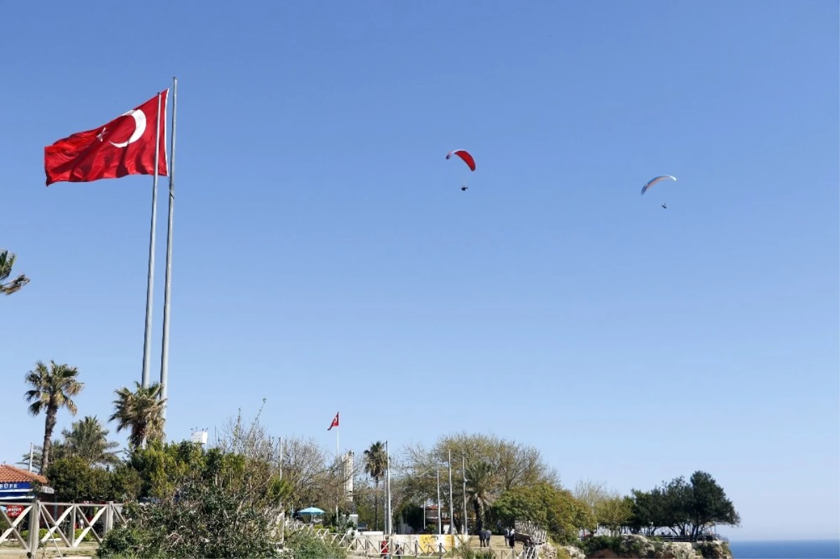 Antalya\'da Yamaç Paraşütü ve Paramotor Hava Araçlarına Sınırlama Getirildi