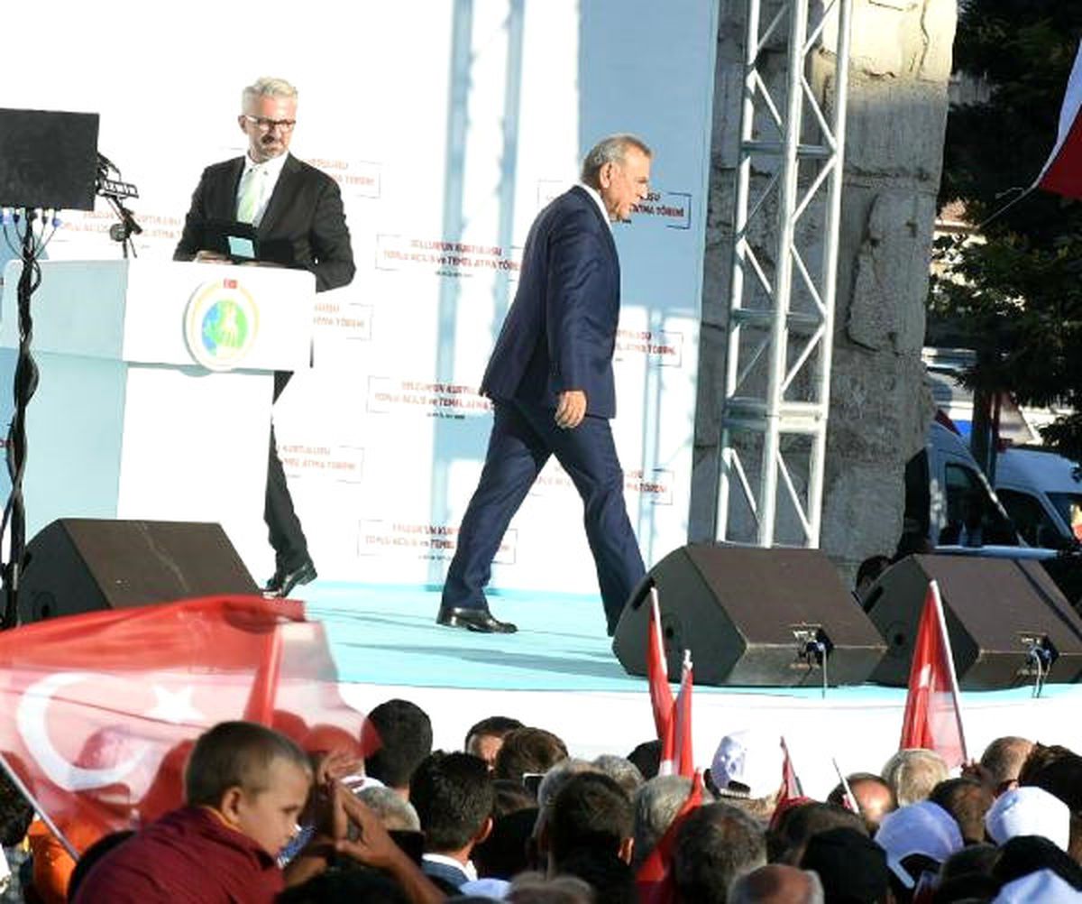 Dha Yurt - Aziz Kocaoğlu Protesto Sloganlarının Yükselmesi Üzerine Tepki Gösterdi(3)