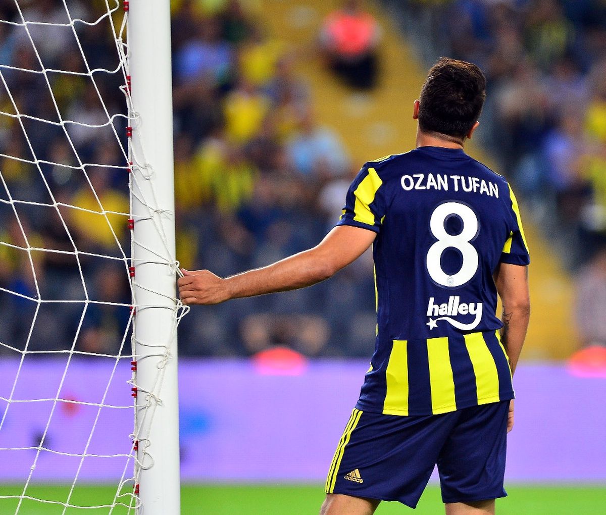 Kadıköy\'de Ozan Tufan\'a Destek