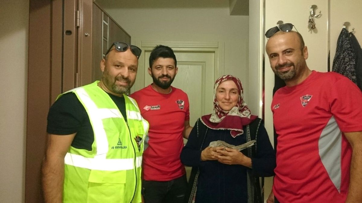 Mahsur Kalan Kumru Kurtarıldı