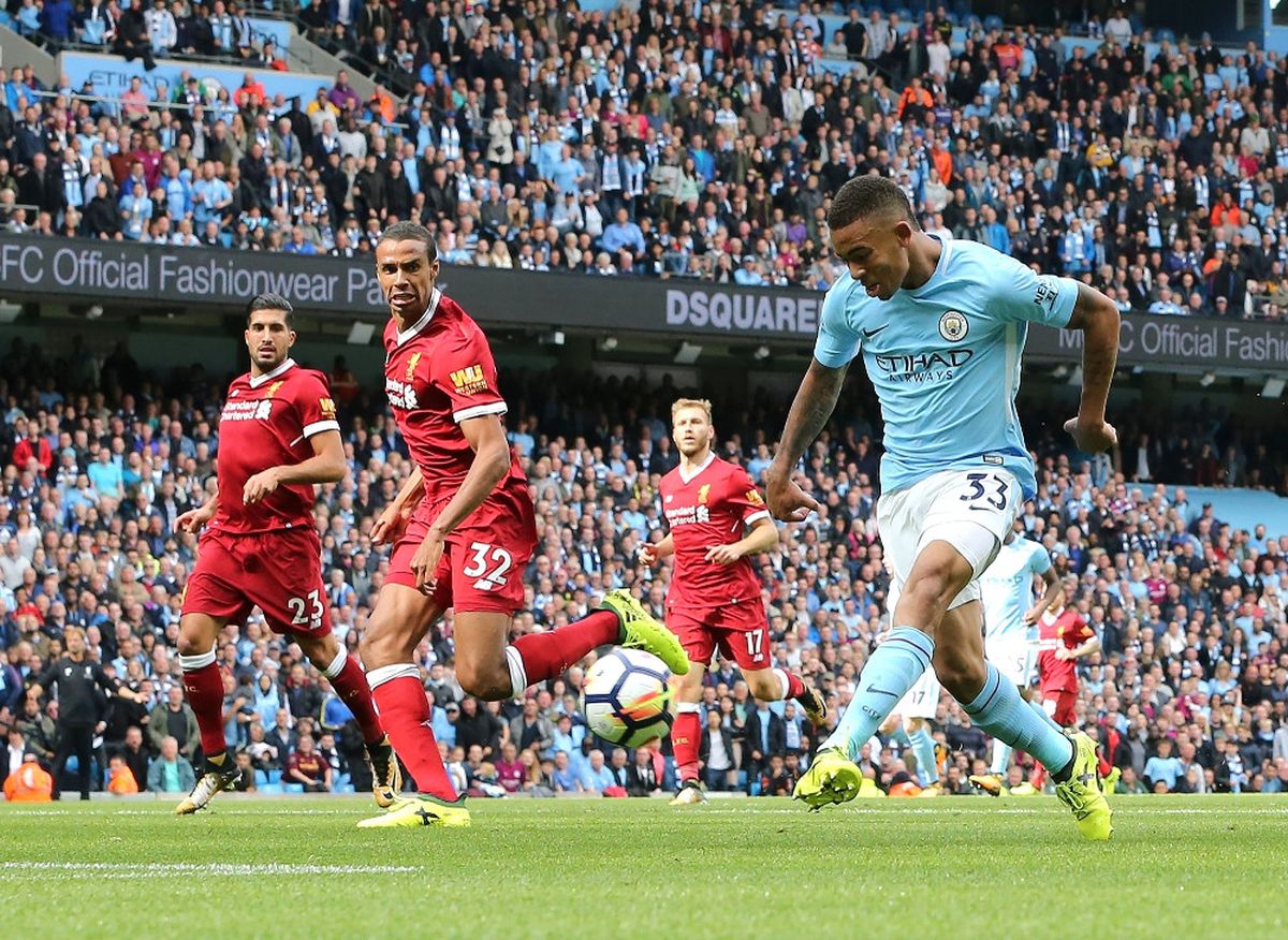 Manchester City, Liverpool\'a Gol Oldu Yağdı