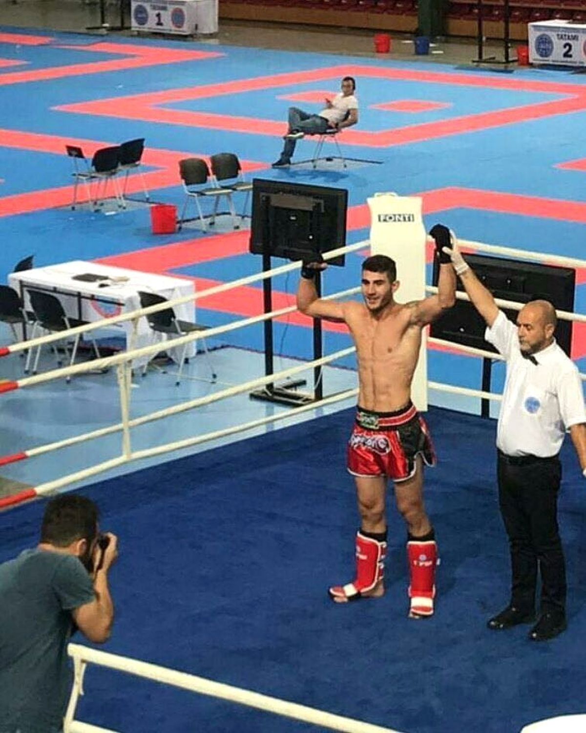 Manisalı Kick Boksçu Avrupa Şampiyonu