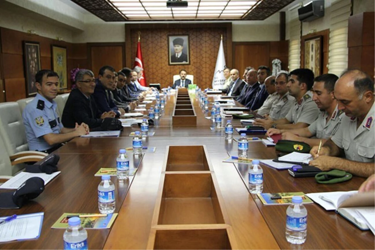 Nevşehir\'de Güvenlik ve Asayiş Toplantısı Yapıldı