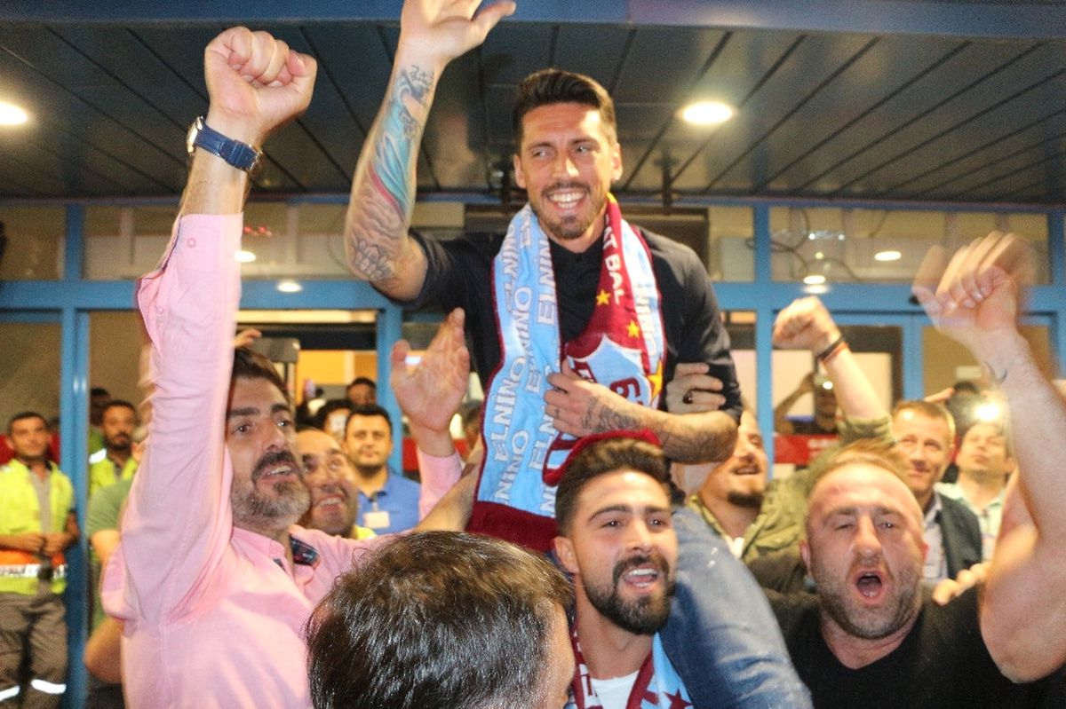 Sosa ve Volkan Şen\'e Coşkulu Karşılama