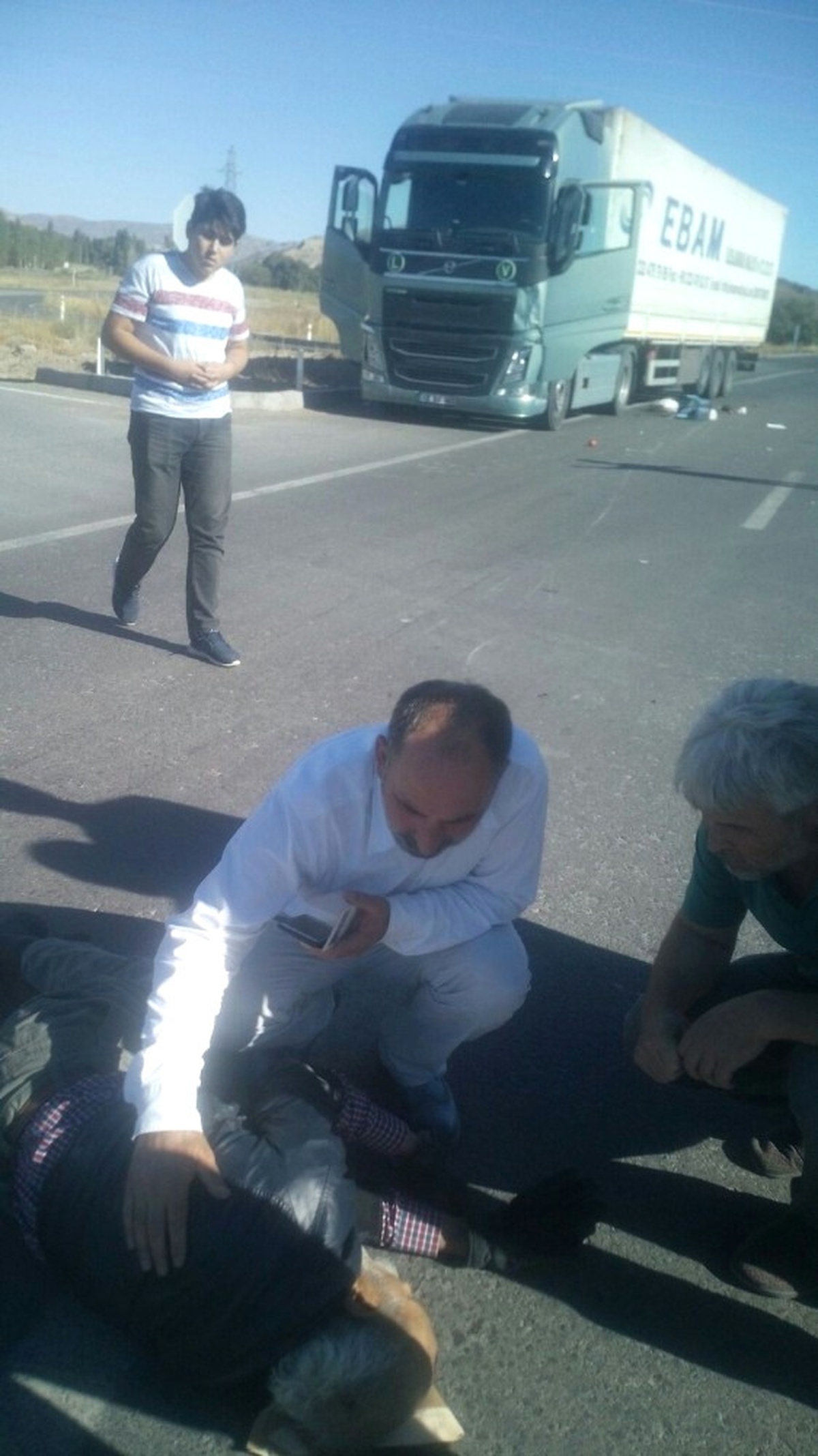Tır Motosiklete Çarptı: 1 Ölü.