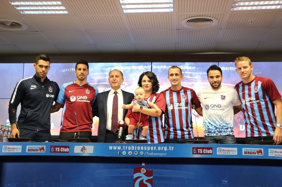 Trabzonspor, Bordo Maviş\'i Renklerine Bağladı