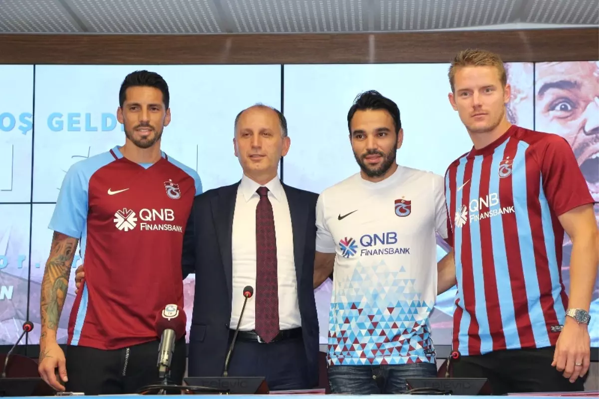 Trabzonspor, Yeni Transferlerine İmza Attırdı