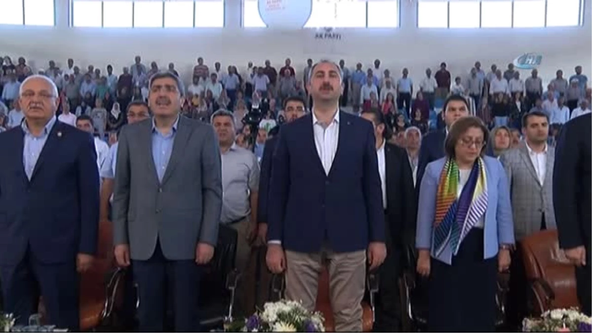 Adalet Bakanı Gül: "Ak Partinin Tabelası Kimsenin Tapulu Tabelası Değildir"