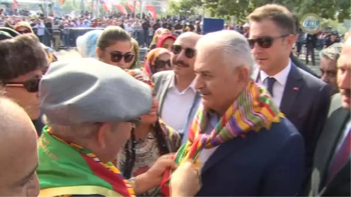 Başbakan Yıldırım Ata Bindi