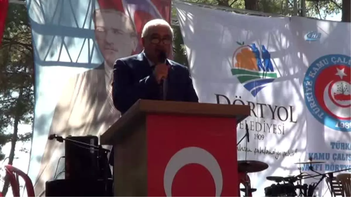 Dörtyol\'da Mustafa Yıldızdoğan Konseri