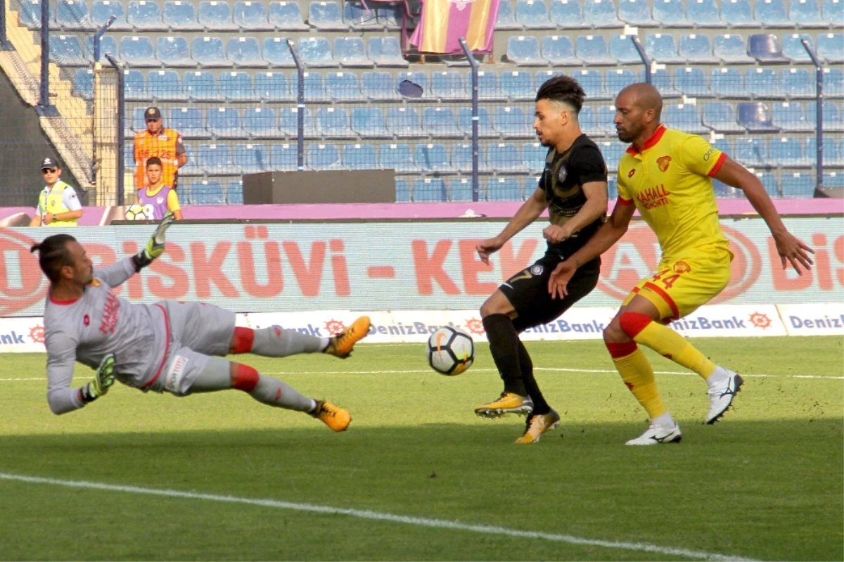 Göztepe İlk Yarıda 2-0 Önde