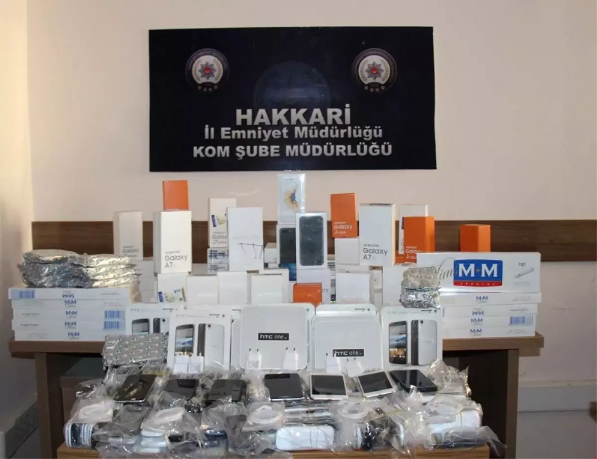 Hakkari\'de Kaçakçılık Operasyonları