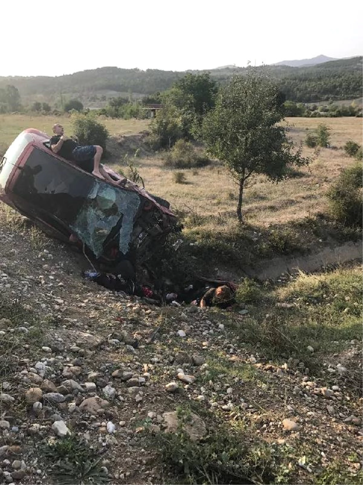 Kastamonu\'da Otomobil Şarampole Yuvarlandı: 1 Ölü, 3 Yaralı