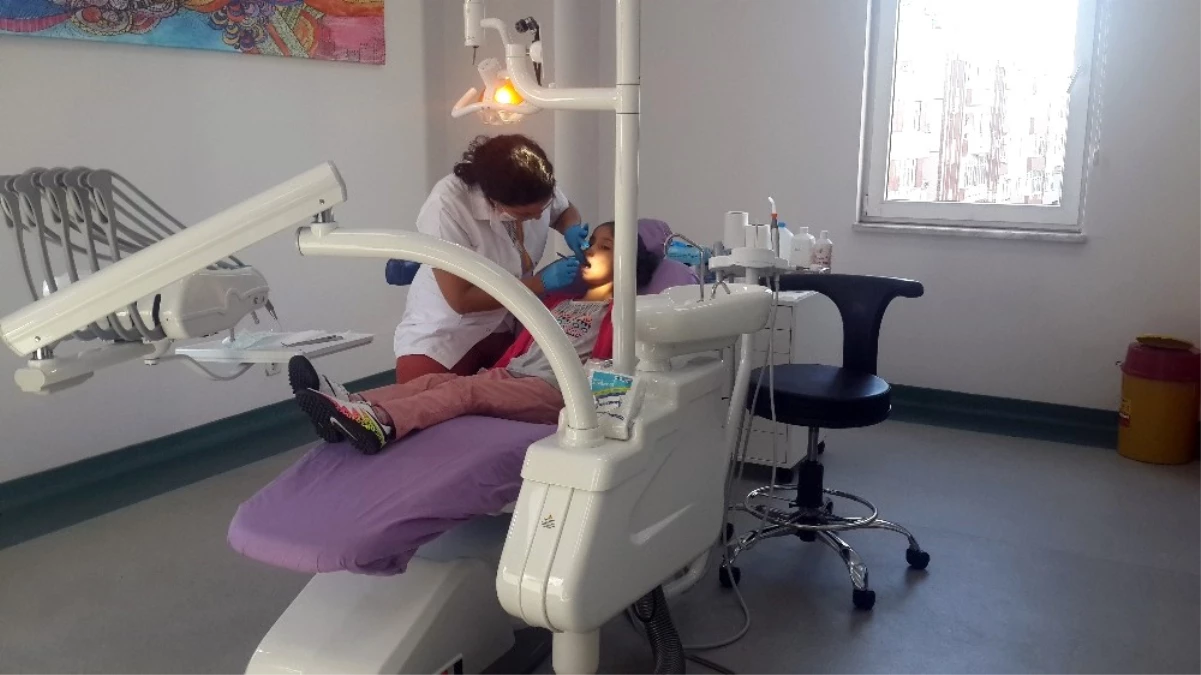 Zihinsel Engelli Minik Meryem İçin Engel Tanımayan Diş Tedavisi