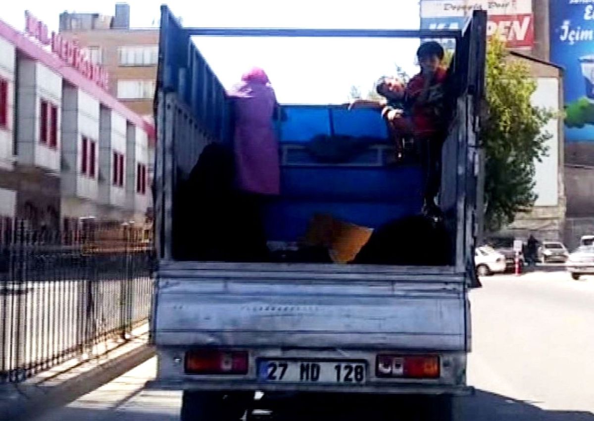 Suriyeli Ailenin Tehlikeli Yolcuğu