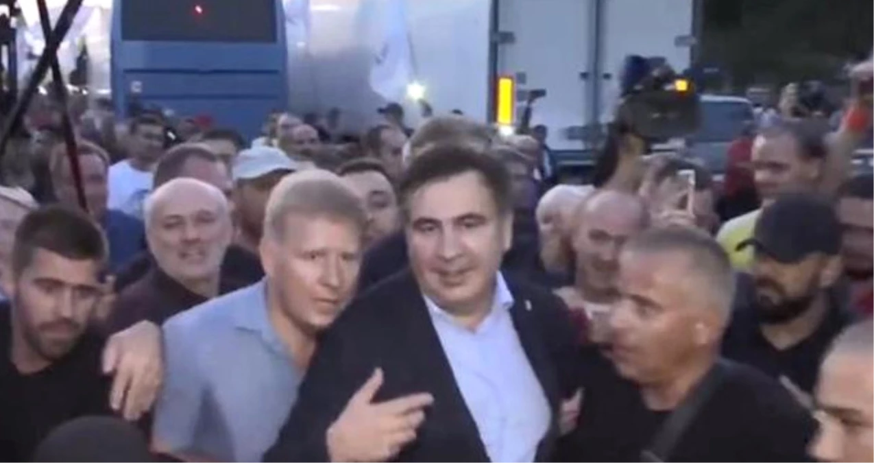 Yasaklı Lider Saakaşvili, Ukrayna\'ya Döndü!