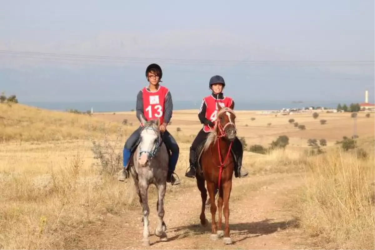 At Yarışında Tarih Yeniden Canlandı