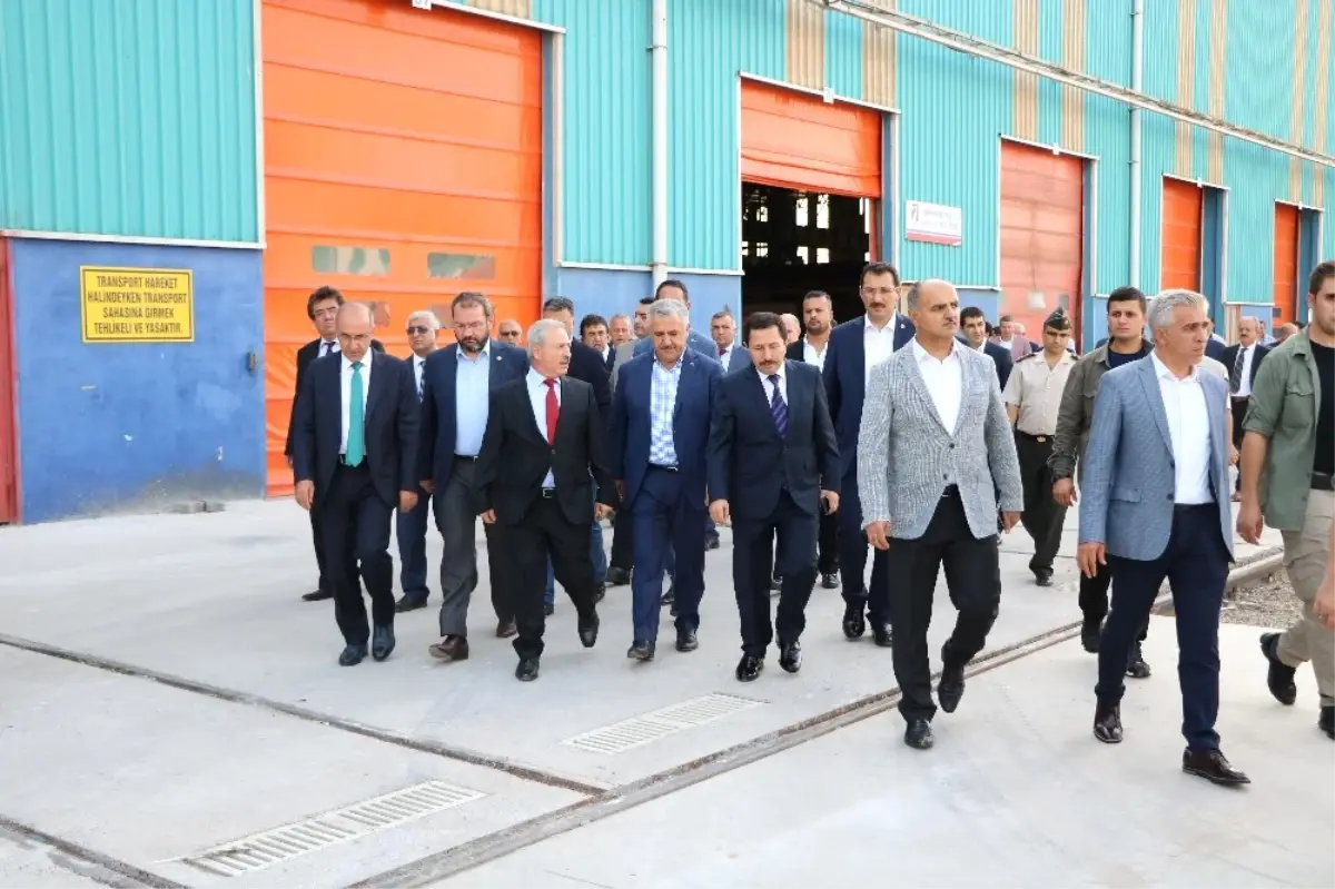 Bakan Arslan: "Türkiye Kendi Milli Trenini Yapabilir Hale Gelecek"