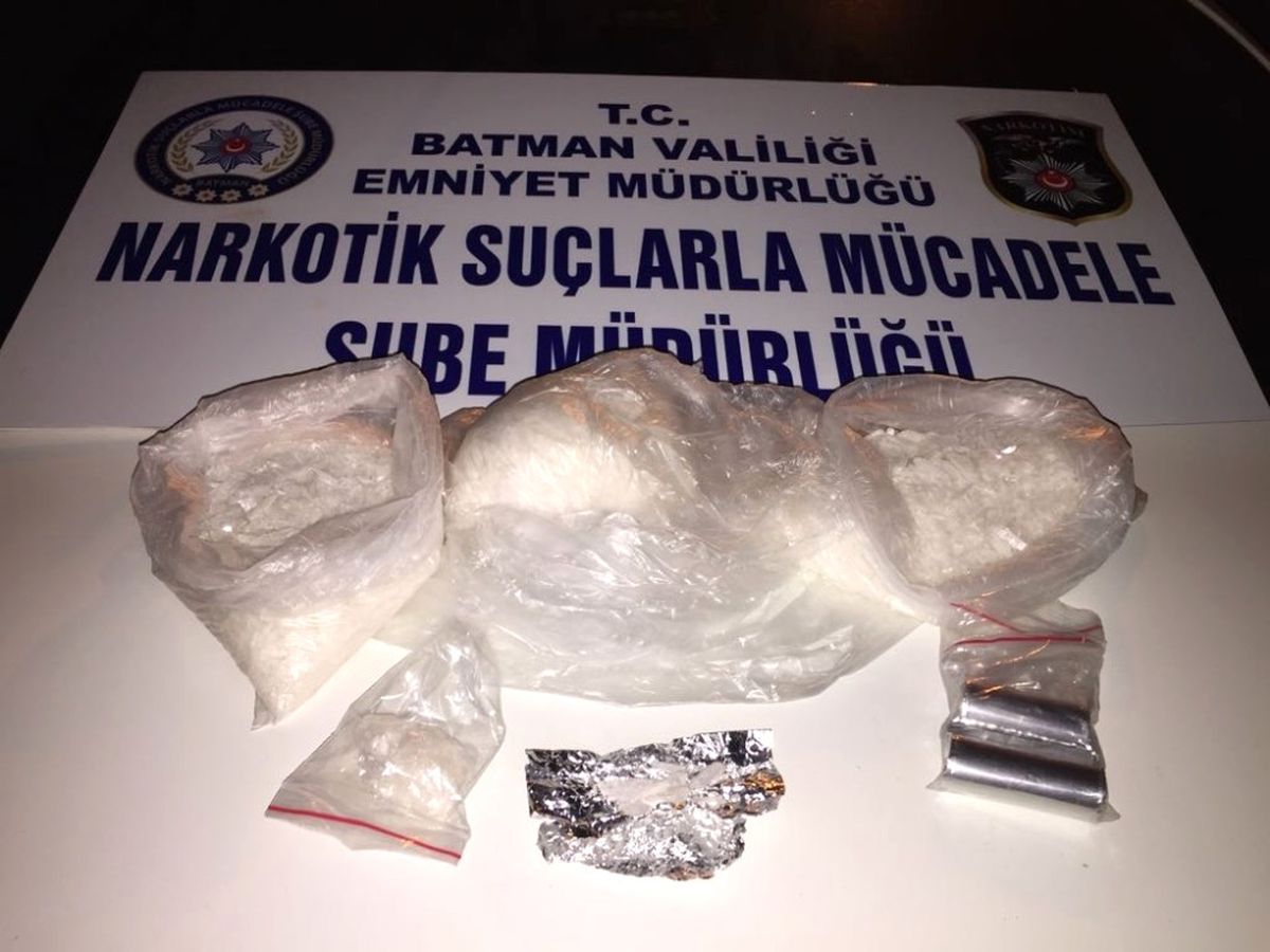 Batman\'da Uyuşturucu Bulunduran 3 Kişi Tutuklandı