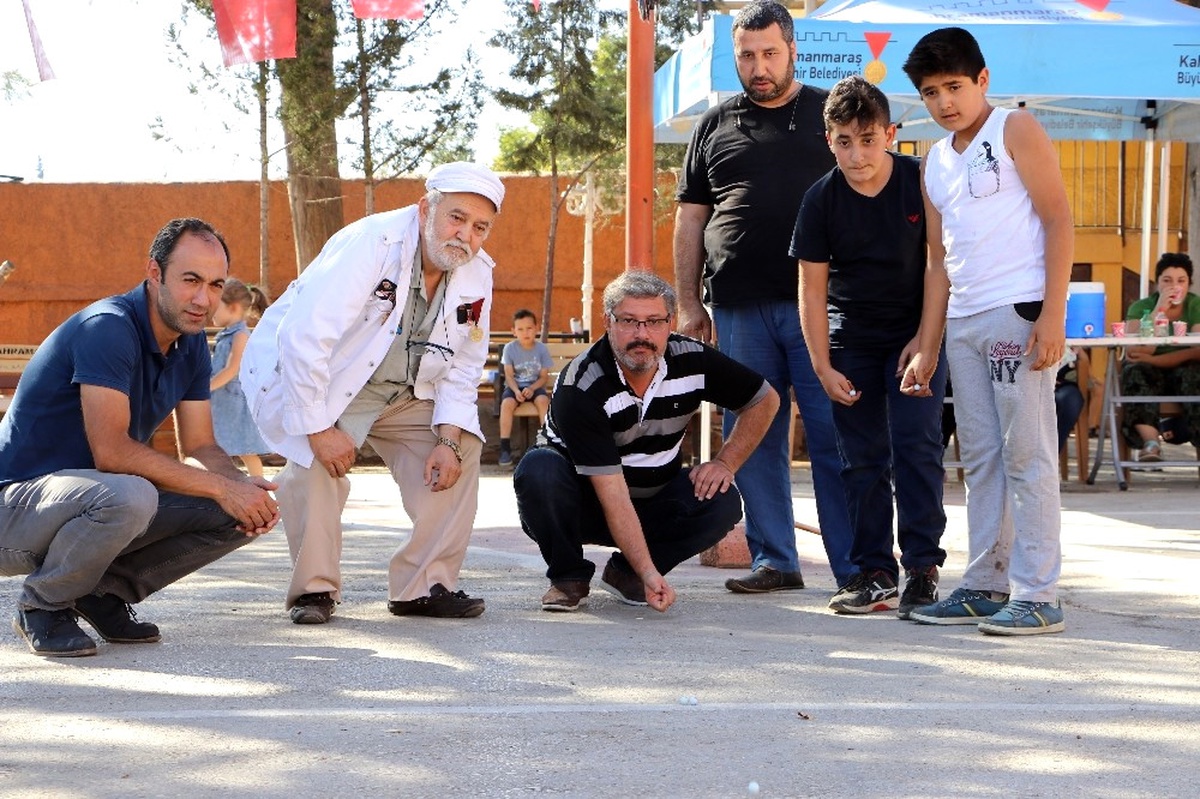 Çocukları Teknolojinin Zararlarından Geleneksel Oyunlarla Koruyorlar