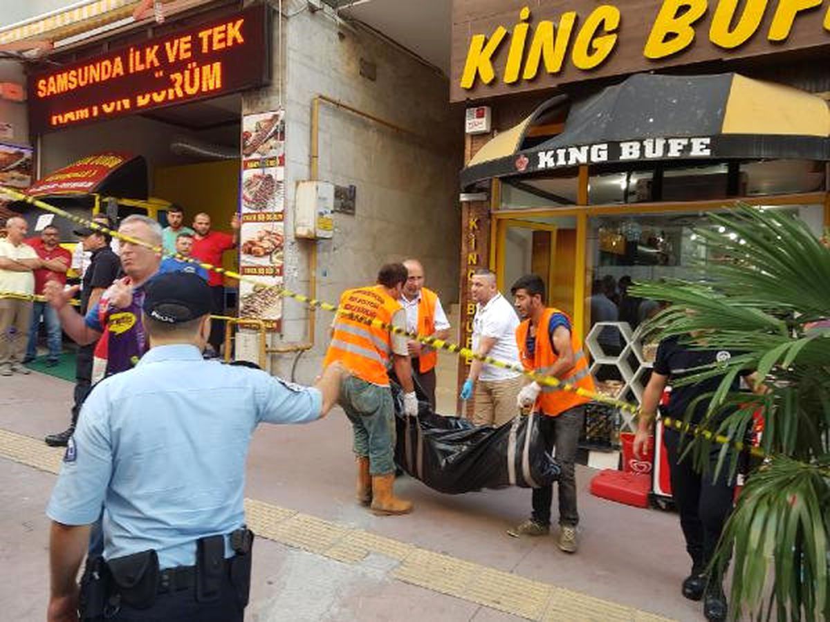 Dükkan Sahibi, Kiracısını Öldürdü