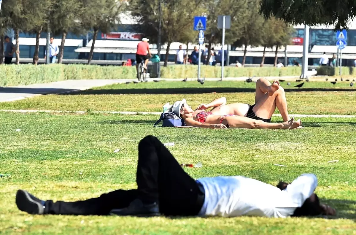 İzmir\'in Göbeğinde Güneşlenme Keyfi