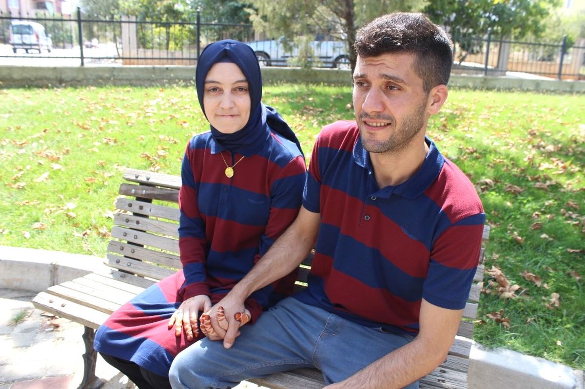 Sosyal Medyadan \'Ailem Olur Musunuz\' Mesajıyla Düğününe Binlerce Kişi Katıldı
