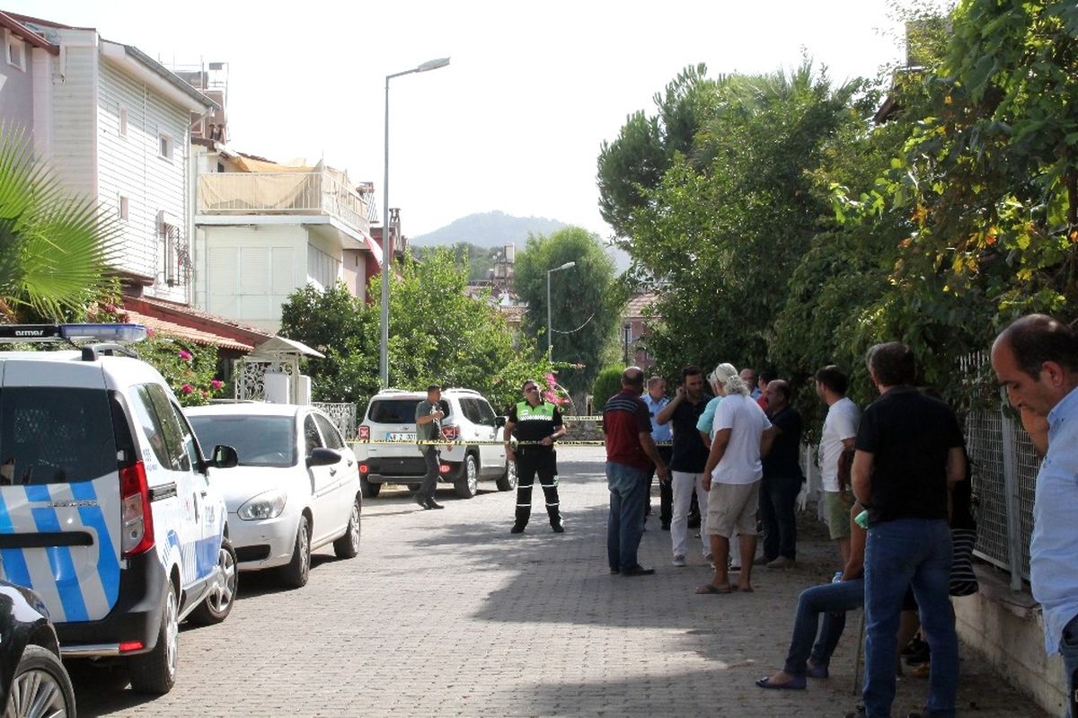 16 Yaşındaki Çocuk Babasını Tüfekle Öldürdü