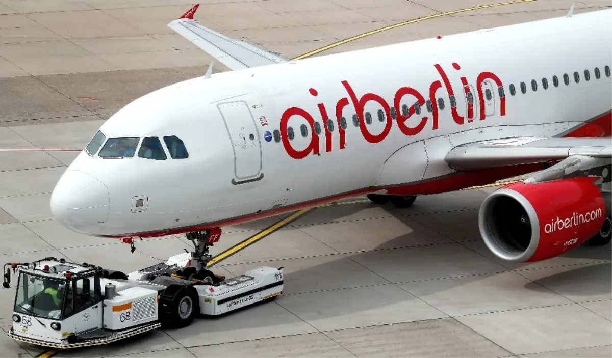 Air Berlin 100 Uçuşu İptal Etti