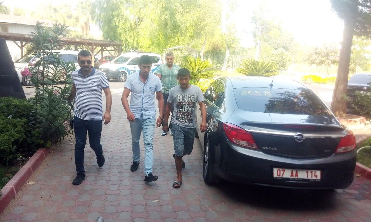 Antalya\'da Uyuşturucu Operasyonu: 2 Gözaltı