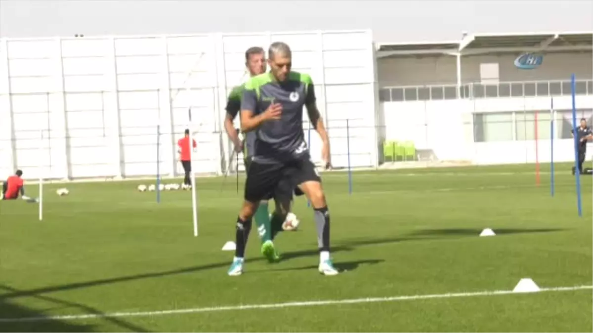 Atiker Konyaspor Marsilya\'ya Gitti