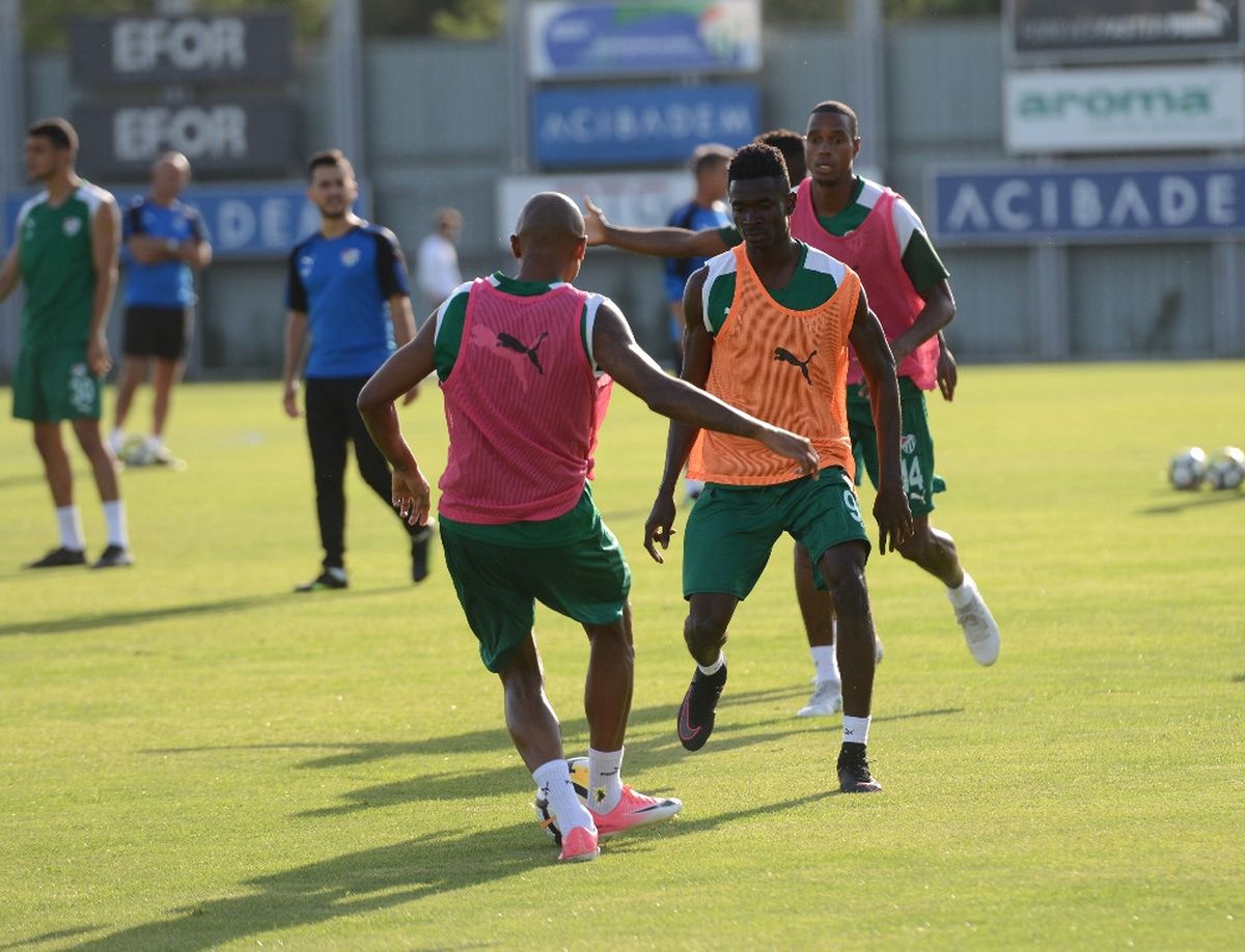 Bursaspor Batalla\'sız Çalıştı