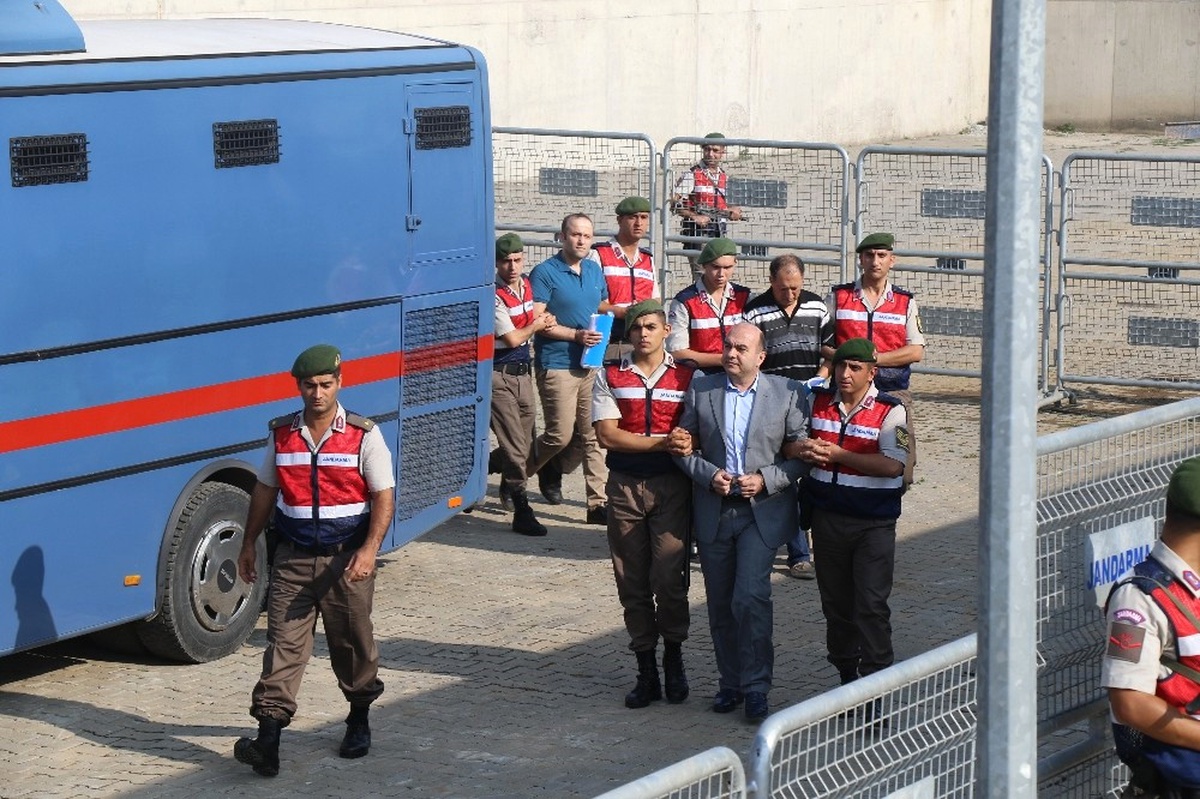 Gölcük Ana Üs Eski Komutanı Tuğamiral Hayrettin İmren\'den İlginç Savunma