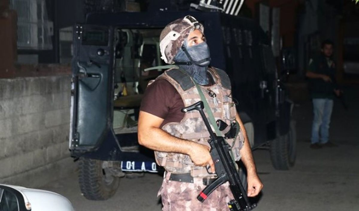 İstanbul\'da Deaş Operasyonu: 25 Gözaltı