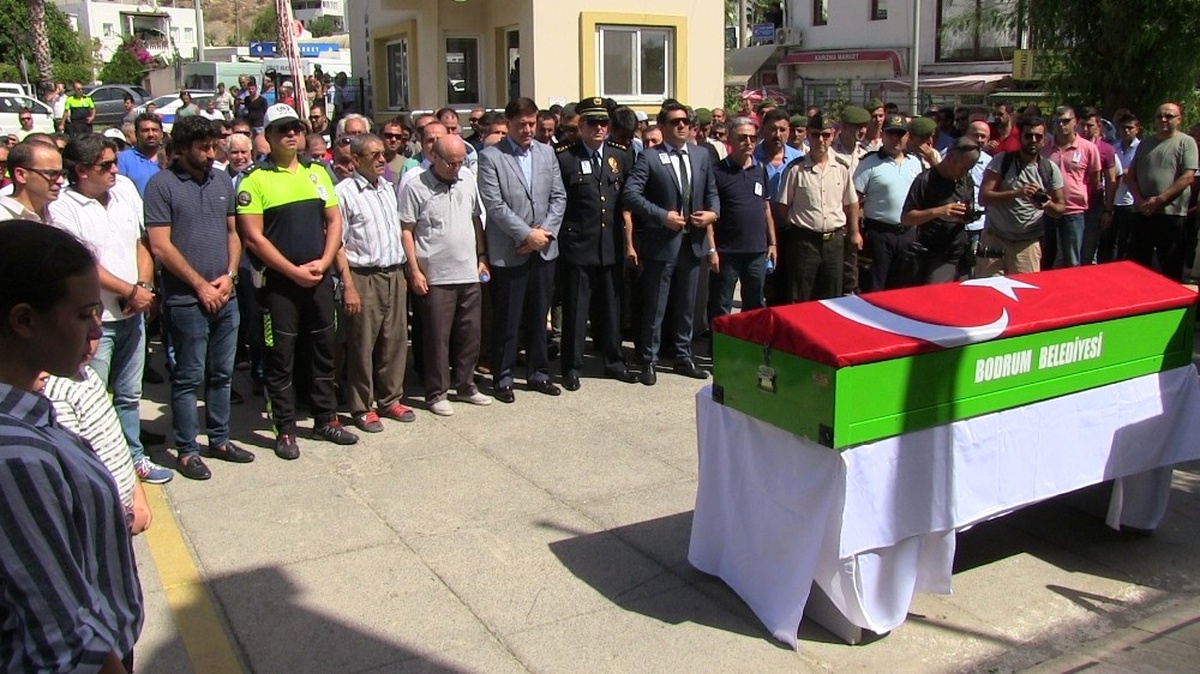 Kansere Yenik Düşen Polis Memuru Memleketine Uğurlandı