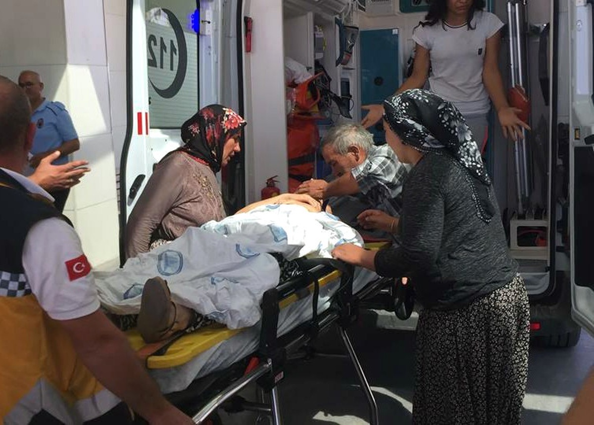 Karaman\'da Kontrolden Çıkan Otomobil Takla Attı: 6 Yaralı